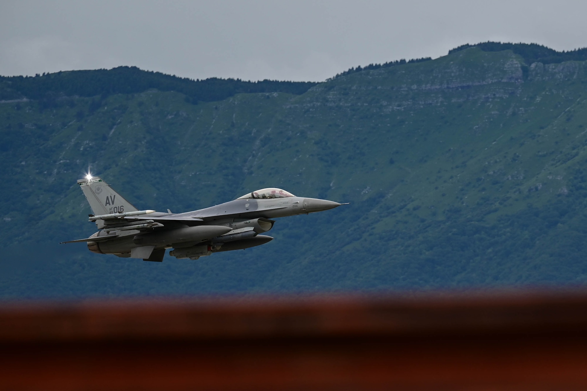 jet landing