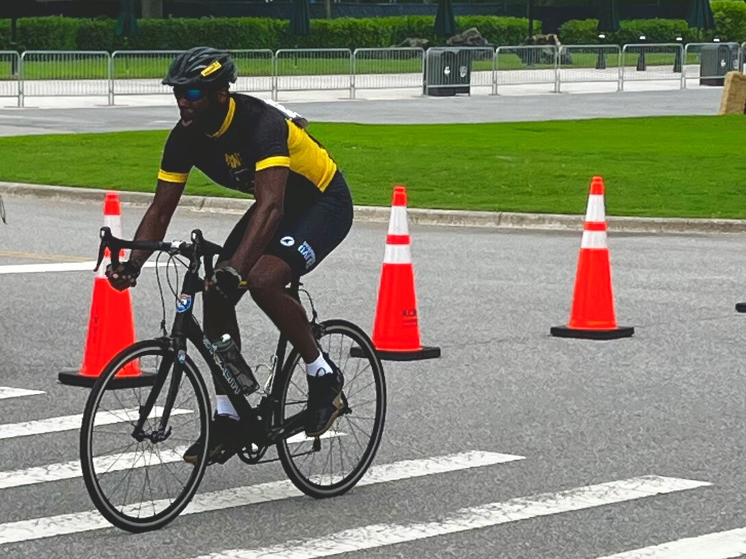 U.S. Army Staff Sgt. Derrick Thompson competes in the cycling event during the 2024 Department of Defense Warrior Games
