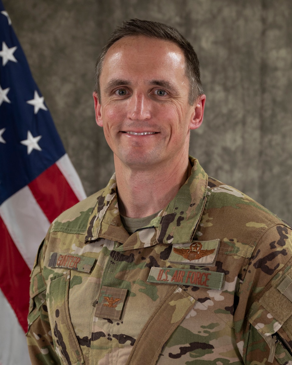 Col. David Gunter official photo