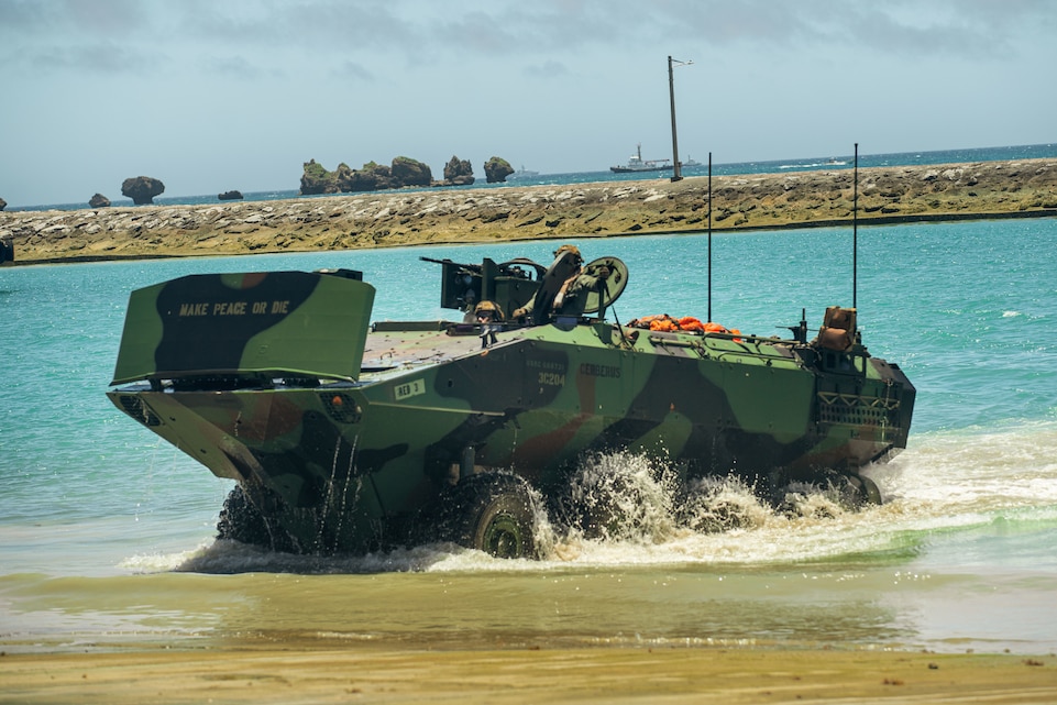 15th MEU ACVs Conduct Egress Training, Mark First Overseas Landing ...