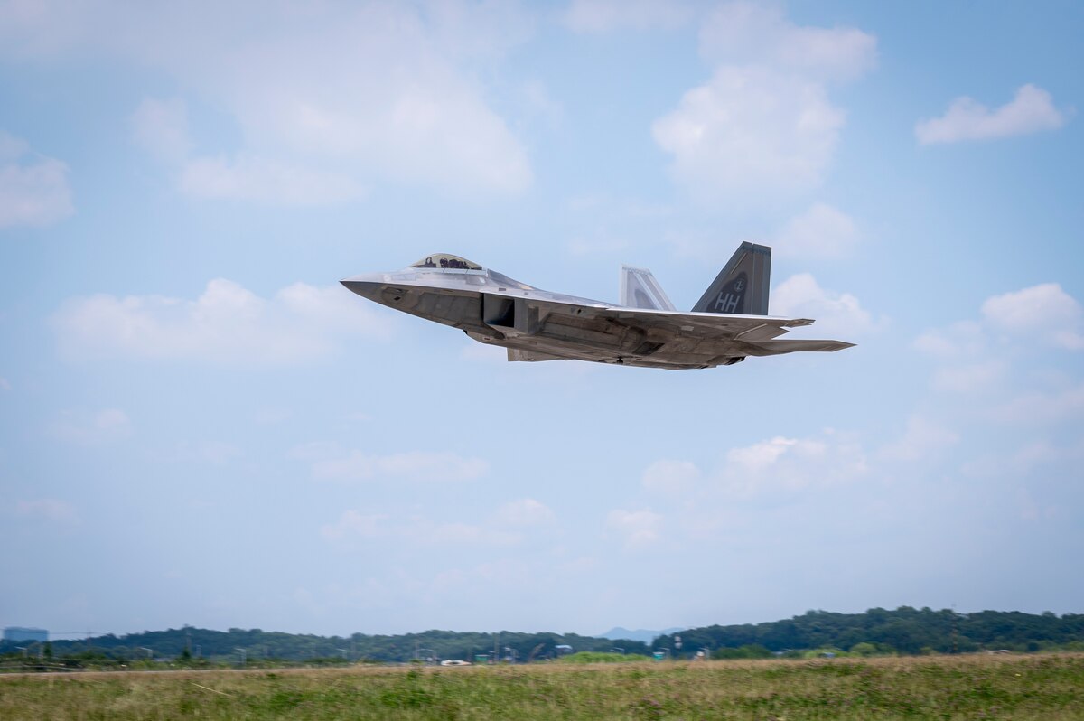 7th AF hosts F-22s for integration training with US, ROKAF > Seventh Air  Force > Article Display