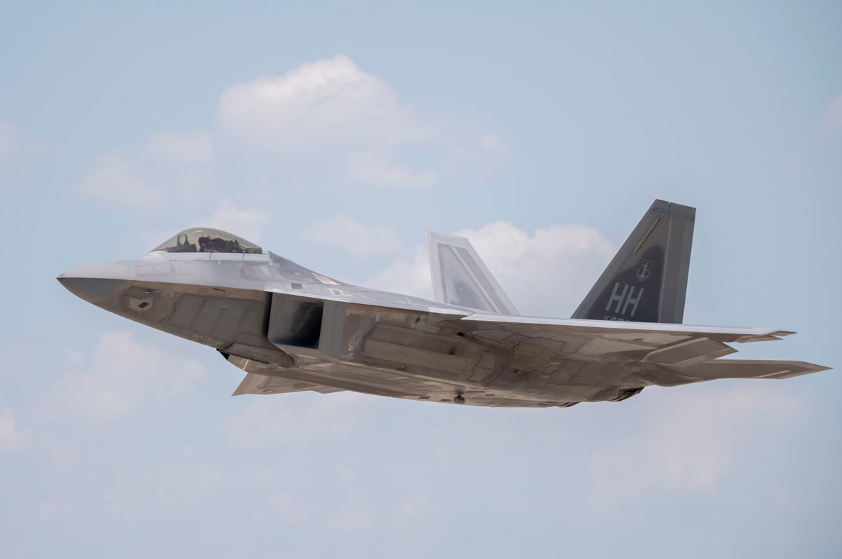 【ご予約品】 240626-F-PT849-1031.JPG 航空機・ヘリコプター