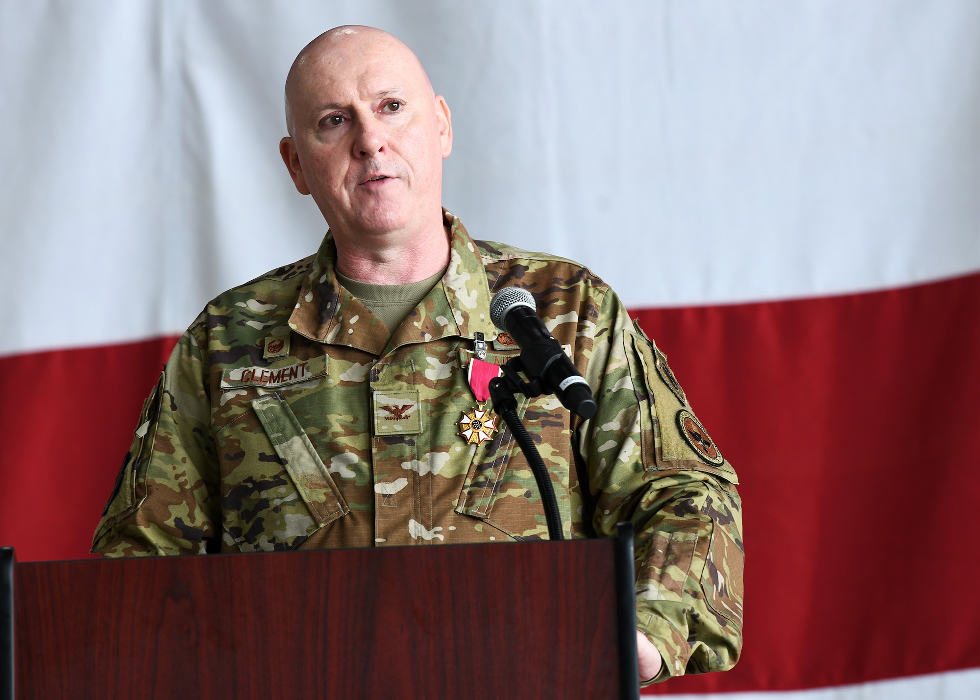 Airmen speaks to his troops.