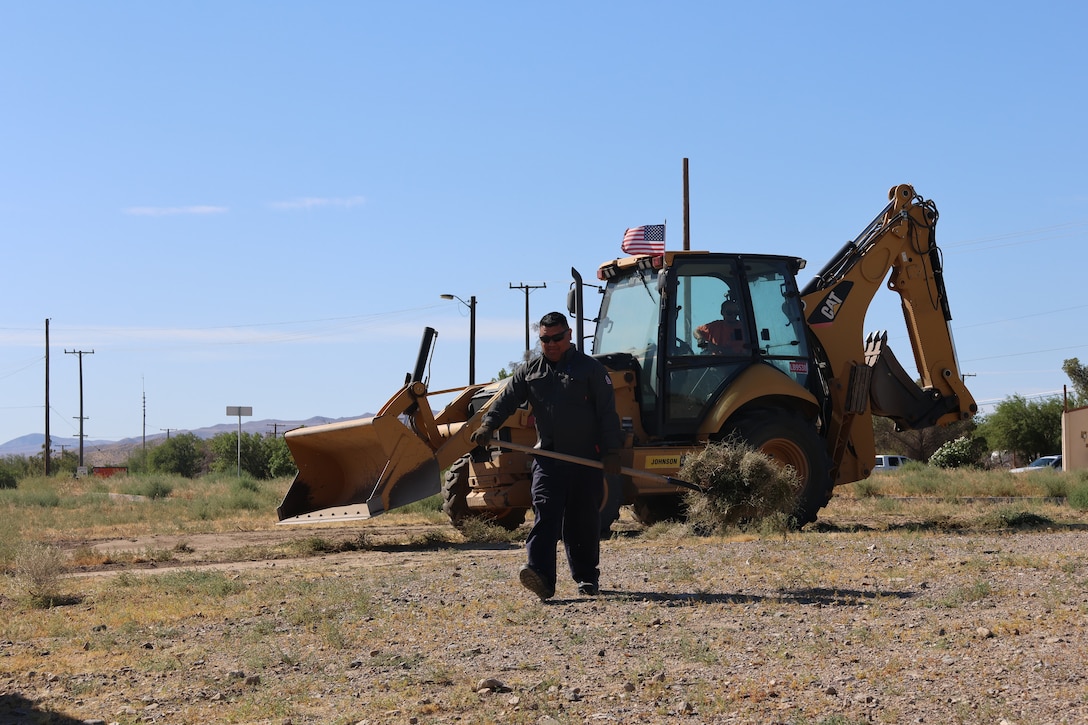 Thank you to all military and civilian employees that participated in base-wide clean up to clear weeds and debris throughout Marine Corps Logistics Base Barstow, Ca. on June 24. You're efforts are appreciated!