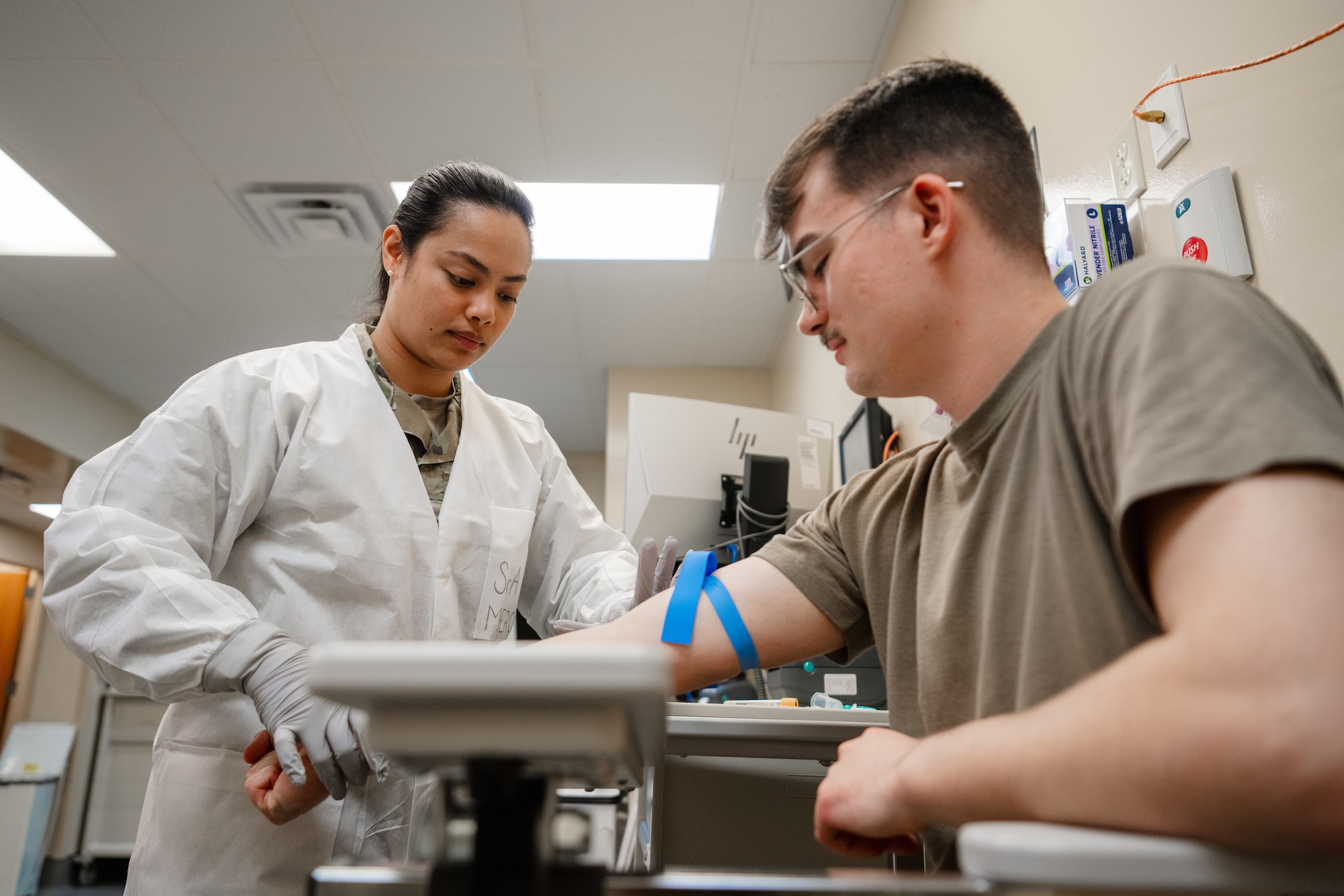 The 6th MSS laboratory oversees the shipment of more than 200 healthcare diagnostic tests per day. The new Air Force generation model (AFFORGEN) is designed for Airmen to train together and deploy together; services across MacDill AFB have adjusted their capacities to support mission requirements. (U.S. Air Force photo by Senior Airman Zachary Foster)