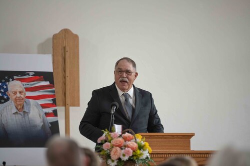 Jeff Dittmer delivers his fathers eulogy.