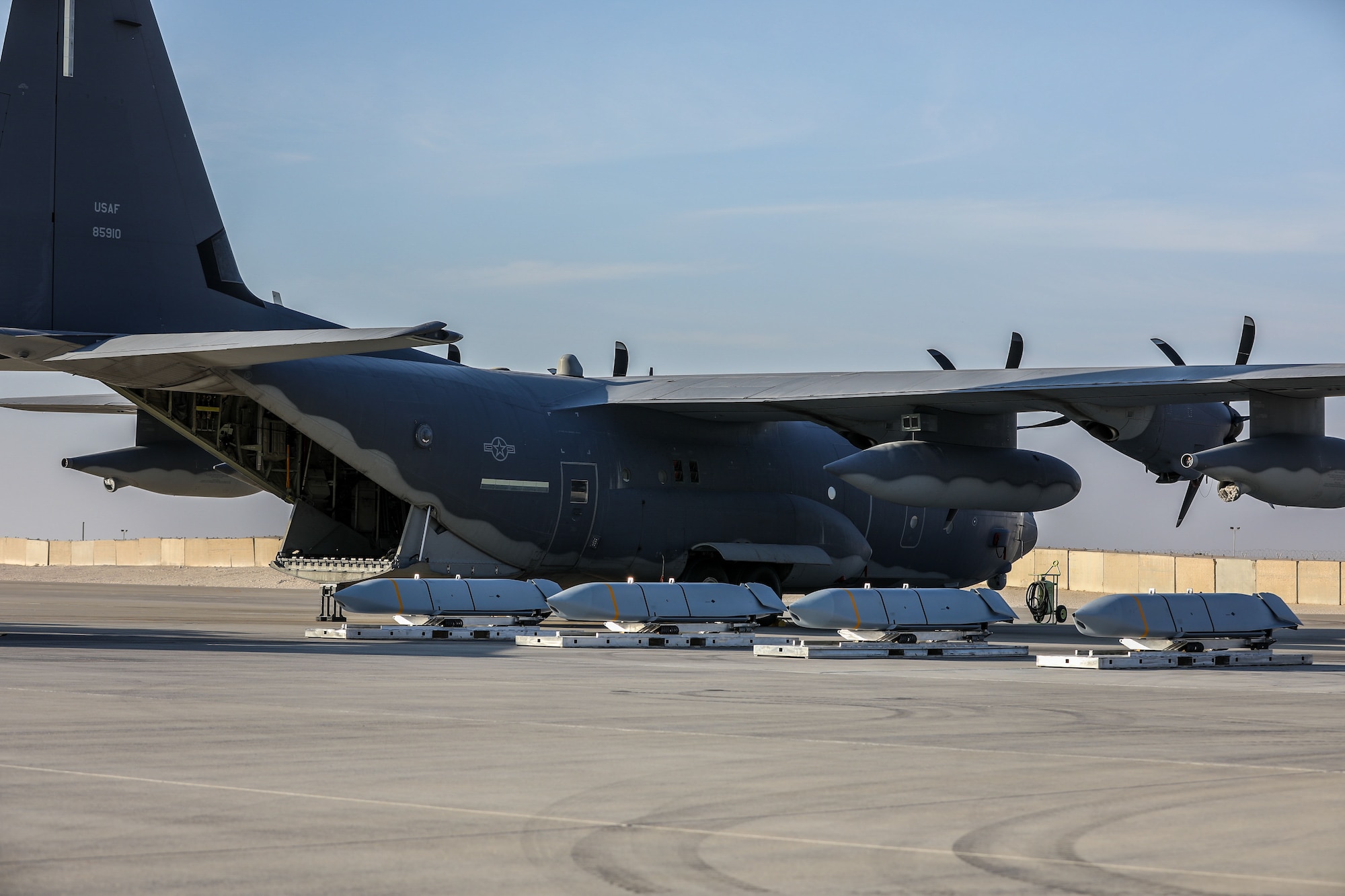 U. S. Special Operations Task Group-Central and Air Forces Central Airmen conduct orientations and static on-load/off-load familiarization rehearsals.