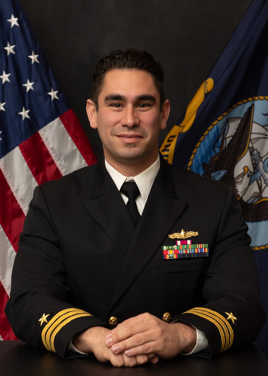 Official studio image of Cmdr. Kevin M. Isaak, Executive Officer, USS Lewis B. Puller (ESB 3) Gold Crew