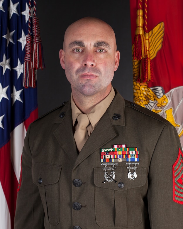 Bio photo of Sgt Major Davey.