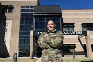 Maryland Air National Guard Staff Sgt. Brooke Parks, 175th Force Support Squadron recruiter, poses for a photograph with her mother. (Courtesy Photograph)