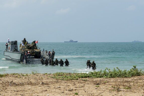 USS Lake Erie Returns Home from Indo-Pacific Deployment > U.S. Indo-Pacific  Command > 2015