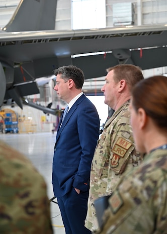 Listening to briefing