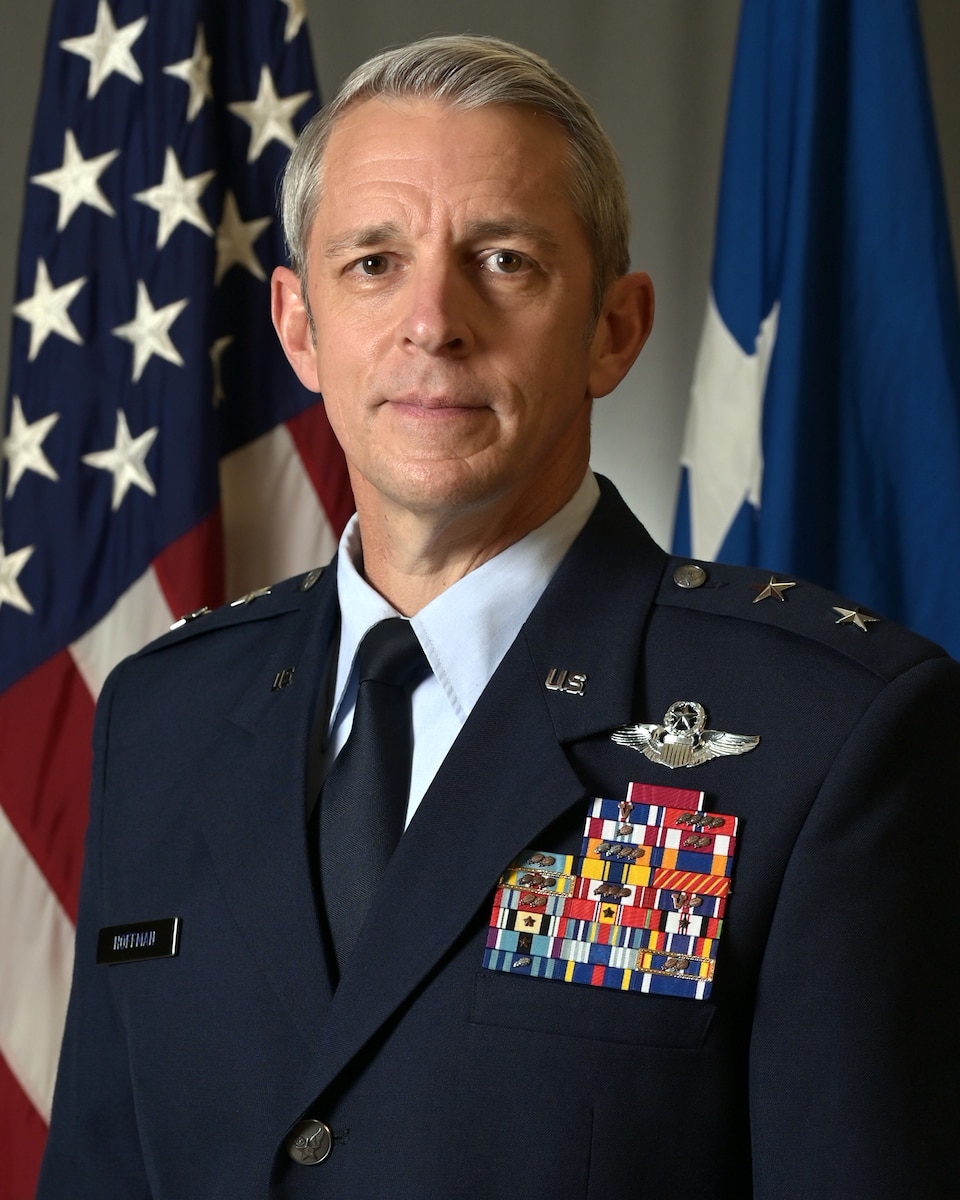 This is the official portrait of Maj. Gen. Justin R. Hoffman.