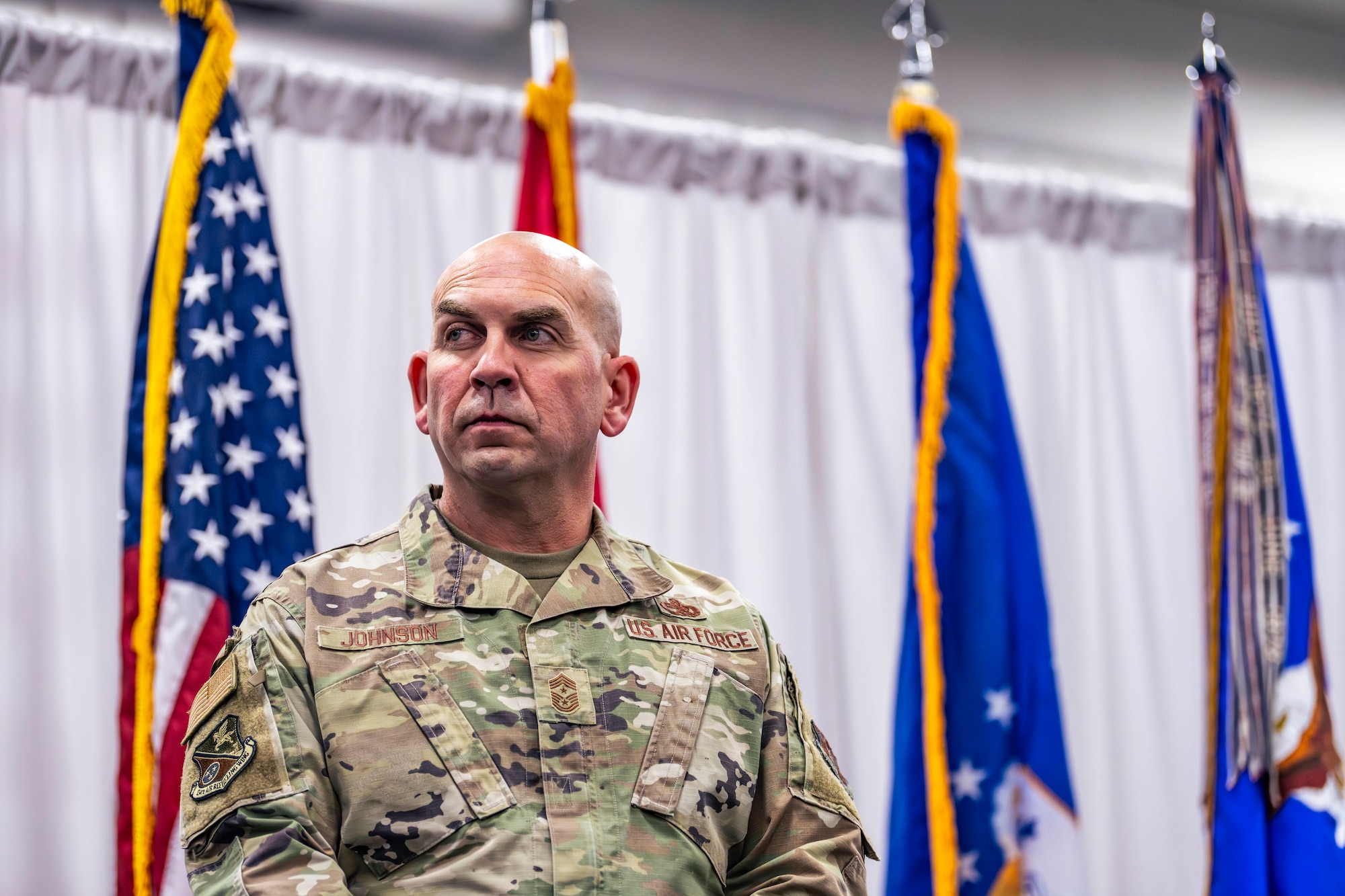 Chief Master Sgt. Michael Johnson relinquishes the position of the 134th Air Refueling Wing Command Chief Master Sergeant, March 2, 2024, at McGhee Tyson Air Base, Knoxville, Tennessee. Johnson assumed the position of state command chief master sergeant for the Tennessee Air National Guard. (Air National Guard Airman 1st Class Ben Cash)