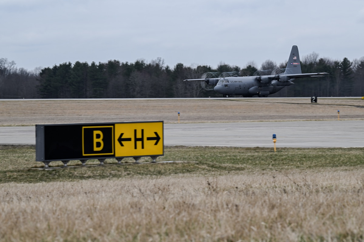 トゥインクルドーリー Drake ZT09345 4x8 Swingwing Gooseneck Drop Deck Trailer & 2x8