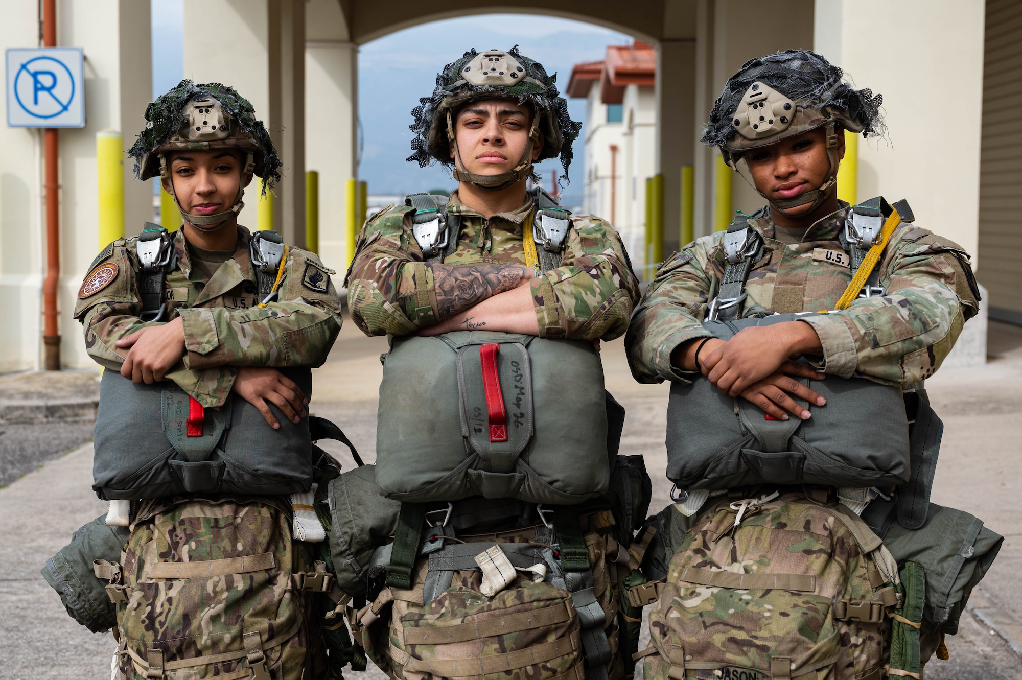 U.S. Army Soldiers pose for a photo.