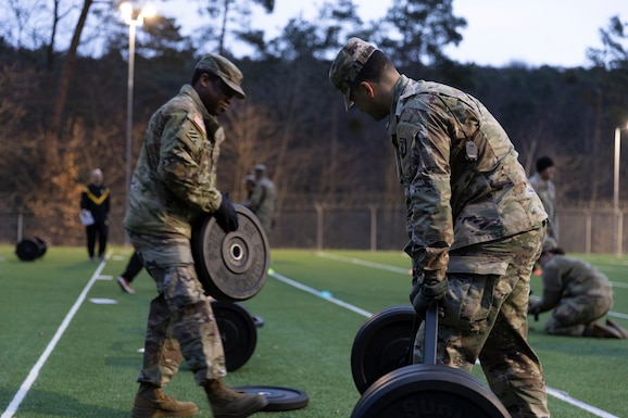 Army Reserve Soldiers in Europe prep for Air Assault School