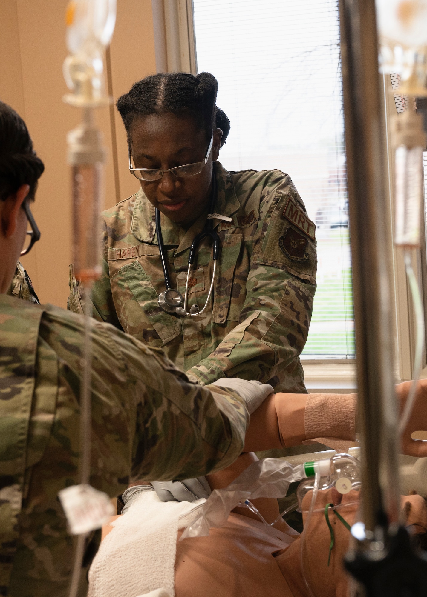 Airmen train in medical facility