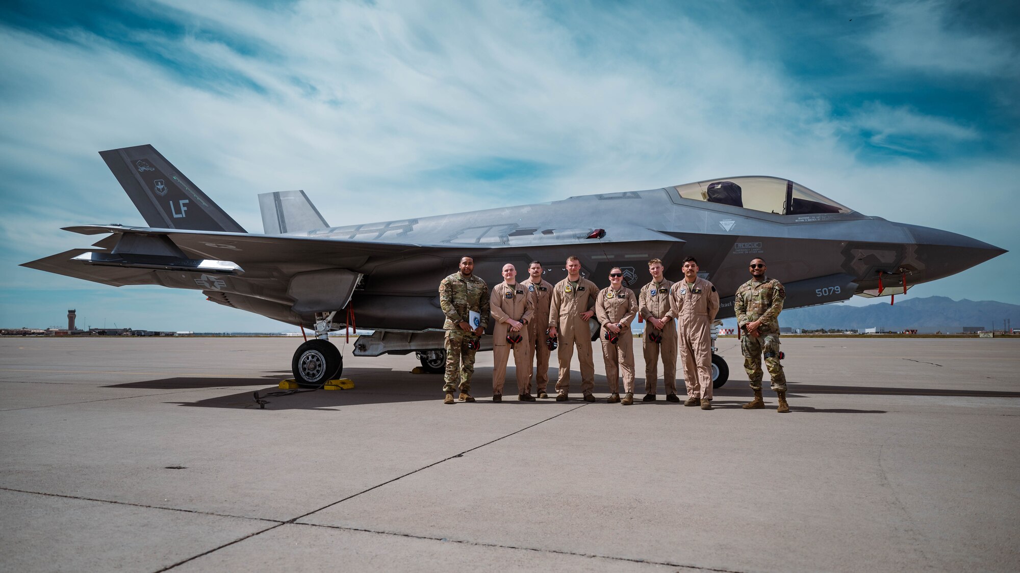 U.S. Marine Corps F-35C Lightning II plane captains from Marine Corps Air Station Yuma participated in hot pit refueling training for F-35A aircraft