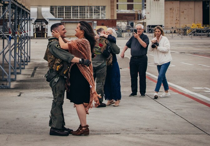 26th MEU(SOC) Marines return from eight-month deployment as the Tri-GCC Immediate Crisis Response Force