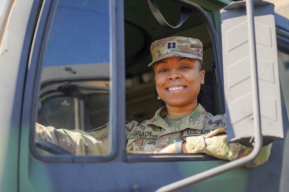 Sisters in command: Army Reserve Soldiers navigate challenges together