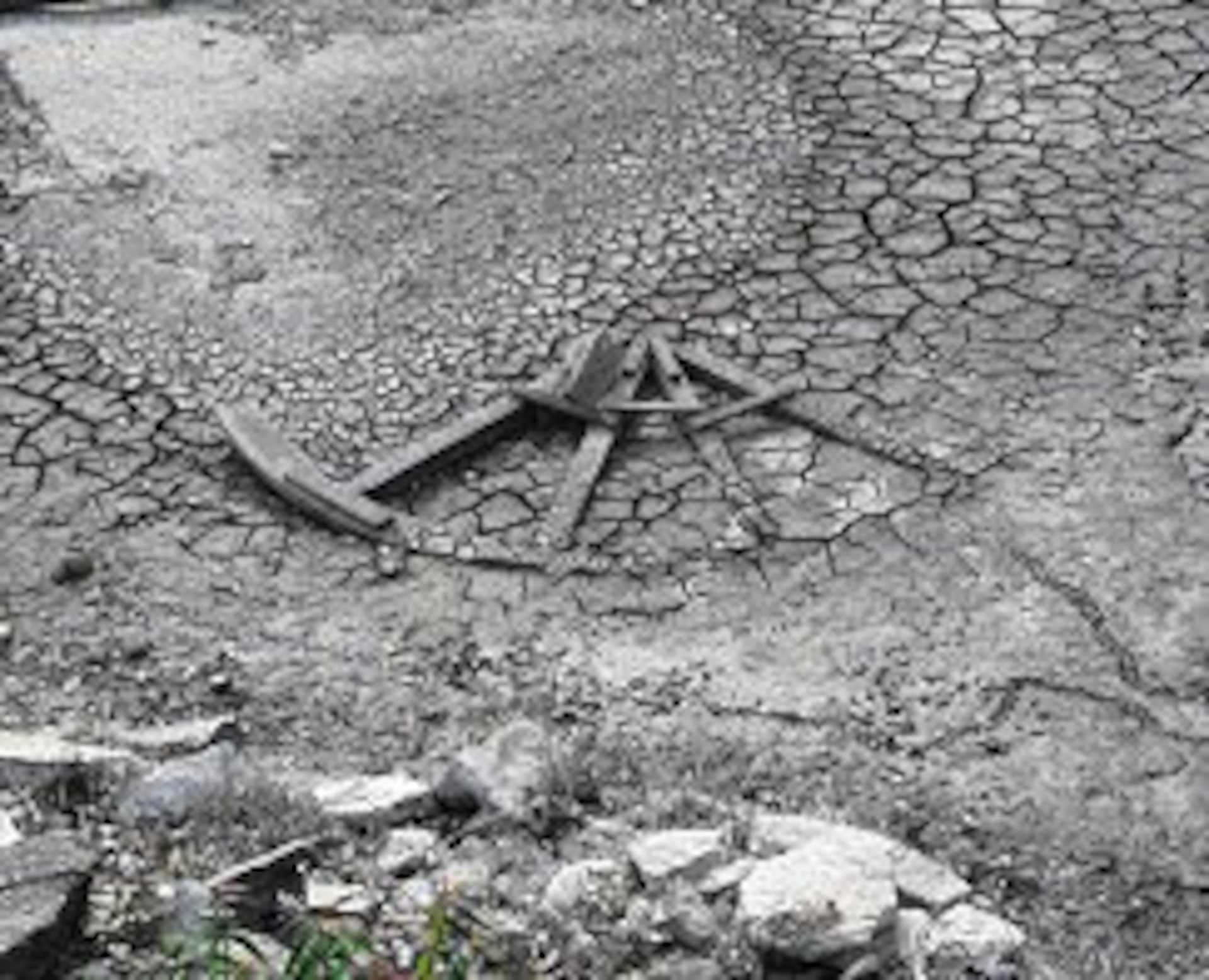 Remains of a wooden 'spider' found in 2001 in the Bluestone Dam lagoon.