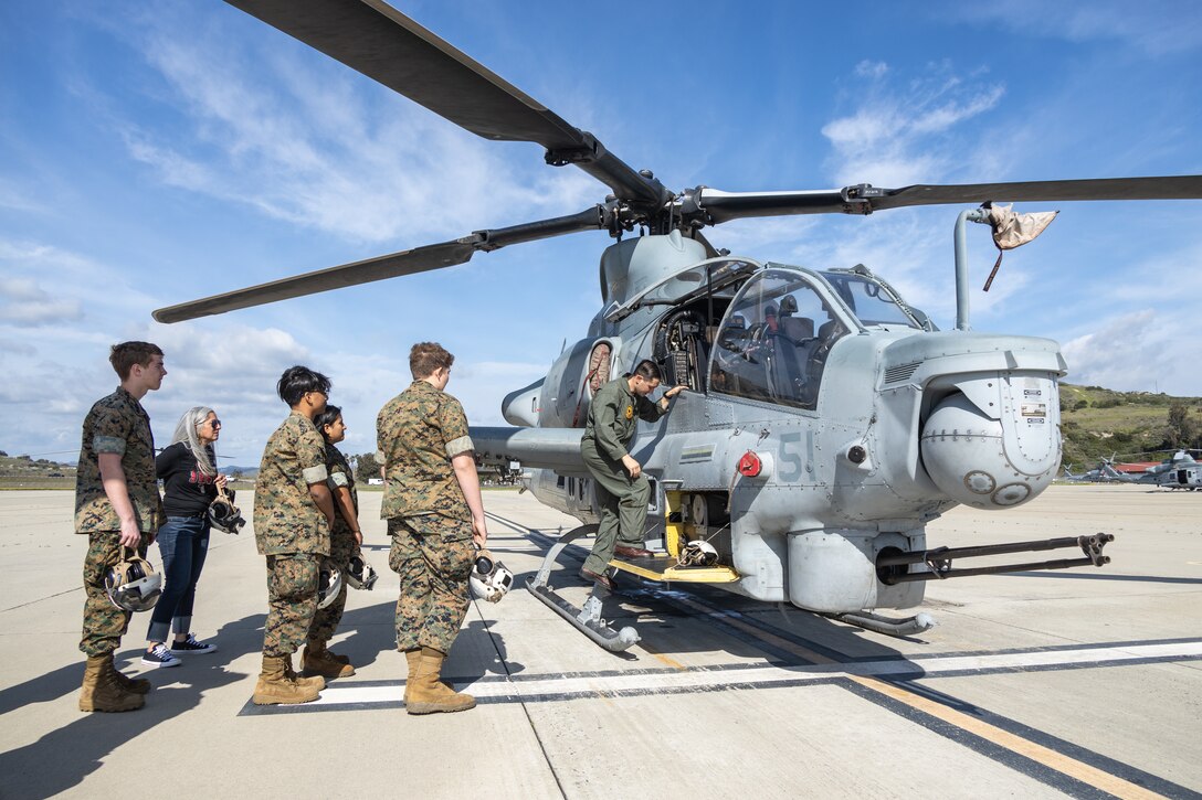 MCJROTC Cadets Tour Camp Pendleton