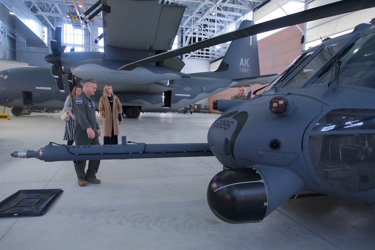 176th Wing hosts tour for Big Brothers Big Sisters of Alaska