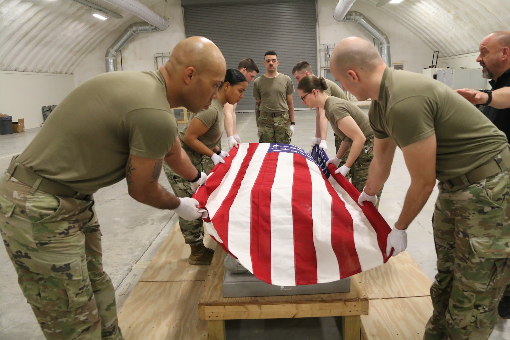 Soldiers conduct funeral honors training