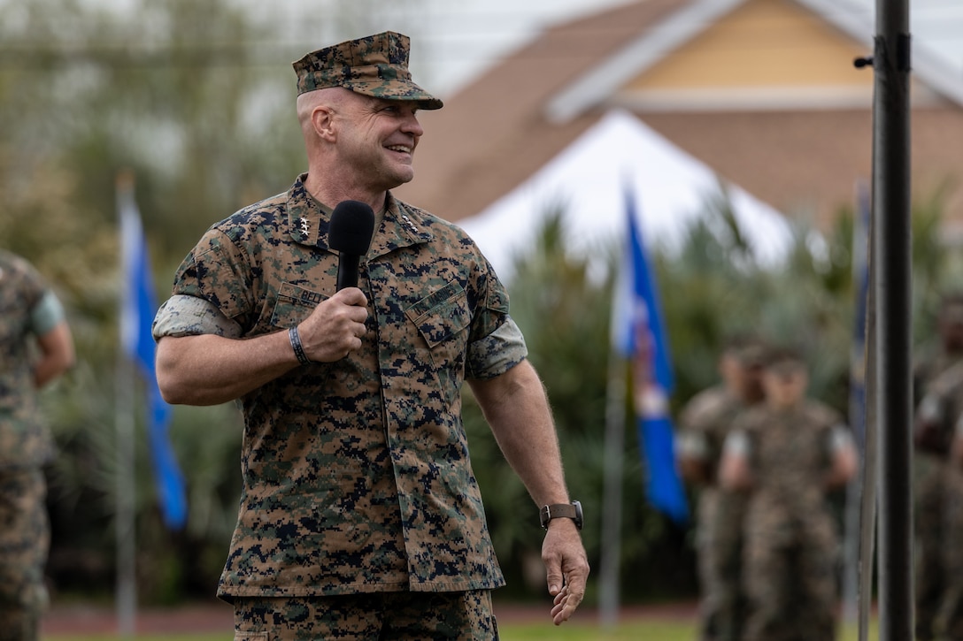 Proud legacy continues: Marine Forces Reserve and Marine Forces South change of command ceremony