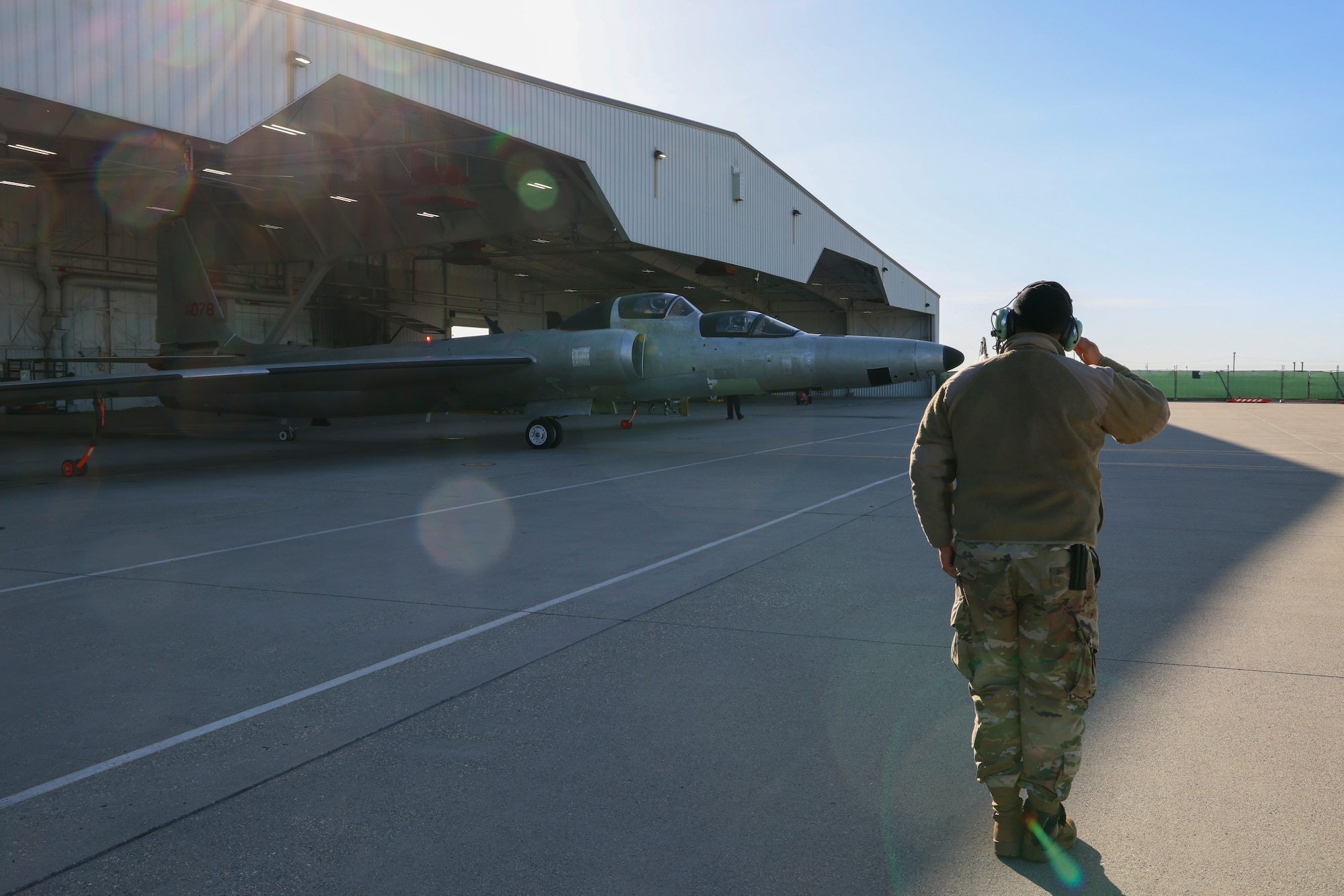 U.S. Air Force Staff Sgt. Benjamin Rhodes, 9th Aircraft Maintenance Squadron crew chief, performs an aircraft launch for TU-2S Dragon Lady 1078’s first high flight after almost three years of maintenance at Beale Air Force Base, California, Feb. 22, 2024.