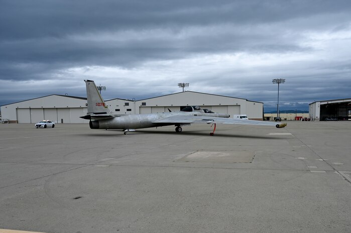 U.S. Air Force TU-2s Dragon Lady 1078 prepares to taxi out for a flight to U.S. Air Force Plant 42, Palmdale, California, where it will undergo normal Program Depot-level Maintenance (PDM) and be painted black, after almost three years of maintenance at Beale Air Force Base, California, Feb. 29, 2024.