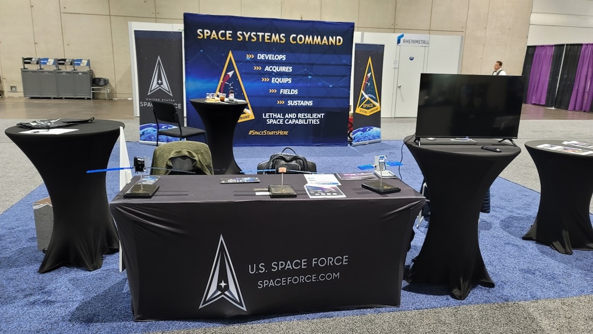 SSC/S4 display booth at the Department of Defense Maintenance Symposium.