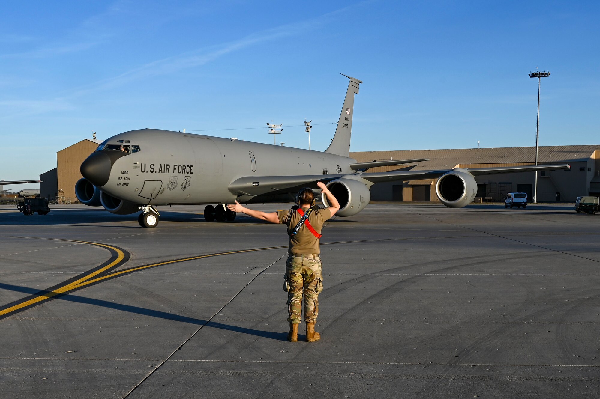 Airman marshals KC-135 Stratotanker