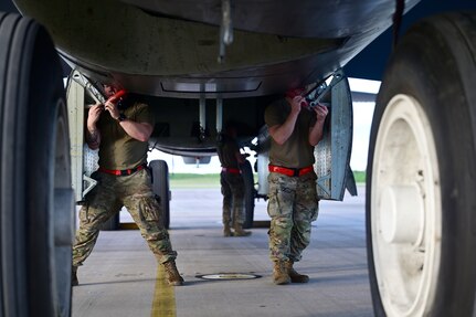 B-52s touchdown in Diego Garcia