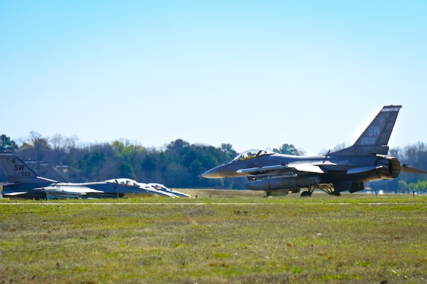 U.S. Air Force F-16 from Shaw Air Force Base taxis before takeoff.