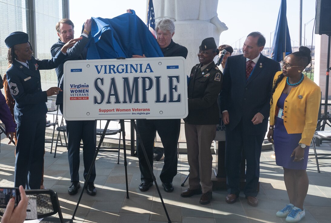 Women veterans honored at War Memorial ceremony