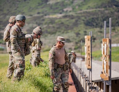 Army Reserve Soldiers conduct weapons qualification for Best Warrior