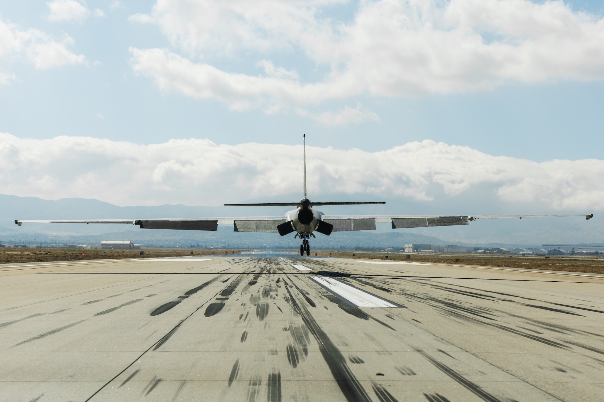 A TU-2S Dragon Lady assigned to the 9th Reconnaissance Wing, Beale Air Force Base, Calif., arrives at USAF Operating Location Plant 42 in Palmdale, California, to receive final paint coatings, Feb. 29. The aircraft returned to flight after nearly two years through the collaboration of the Air Force Life Cycle Management Center, 412th Test Wing at Edwards and Lockheed Martin Corporation. (Air Force photo by Richard Gonzales)