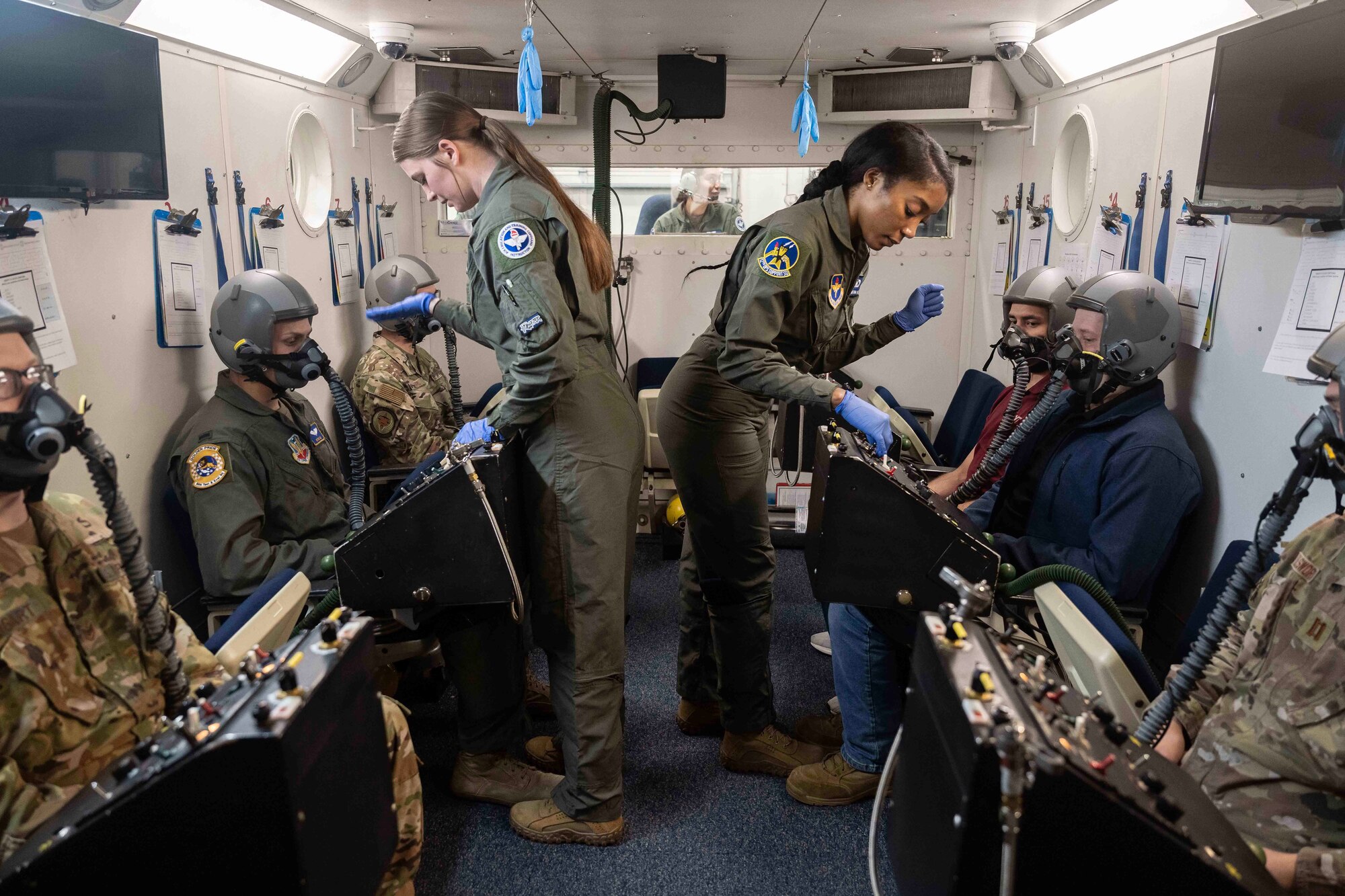 All-Female Altitude Chamber Instructor Flight
