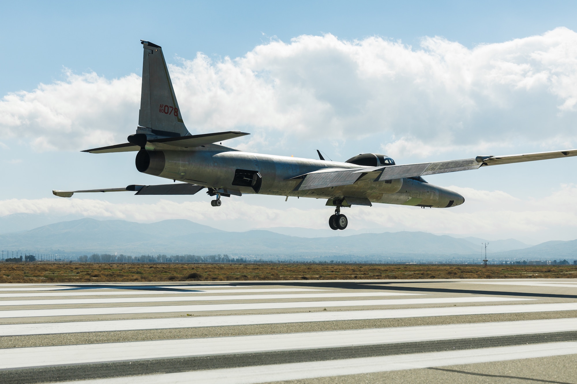 A TU-2S Dragon Lady assigned to the 9th Reconnaissance Wing, Beale Air Force Base, Calif., arrives at USAF Operating Location Plant 42 in Palmdale, California, to receive final paint coatings, Feb. 29. The aircraft returned to flight after nearly two years through the collaboration of the Air Force Life Cycle Management Center, 412th Test Wing at Edwards and Lockheed Martin Corporation. (Air Force photo by Richard Gonzales)