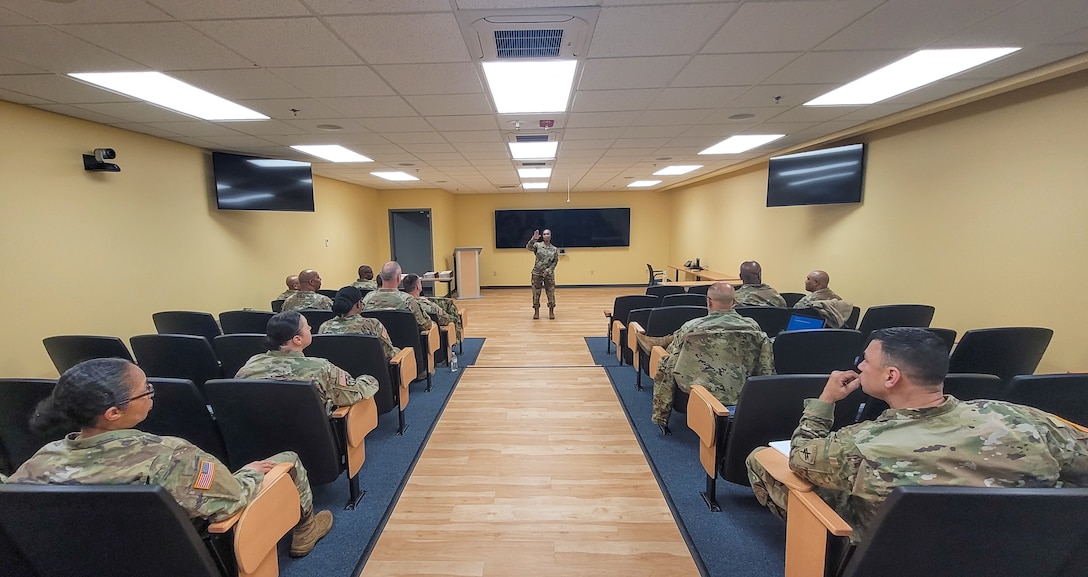 Army Reserve division hosts senior-enlisted leader symposium