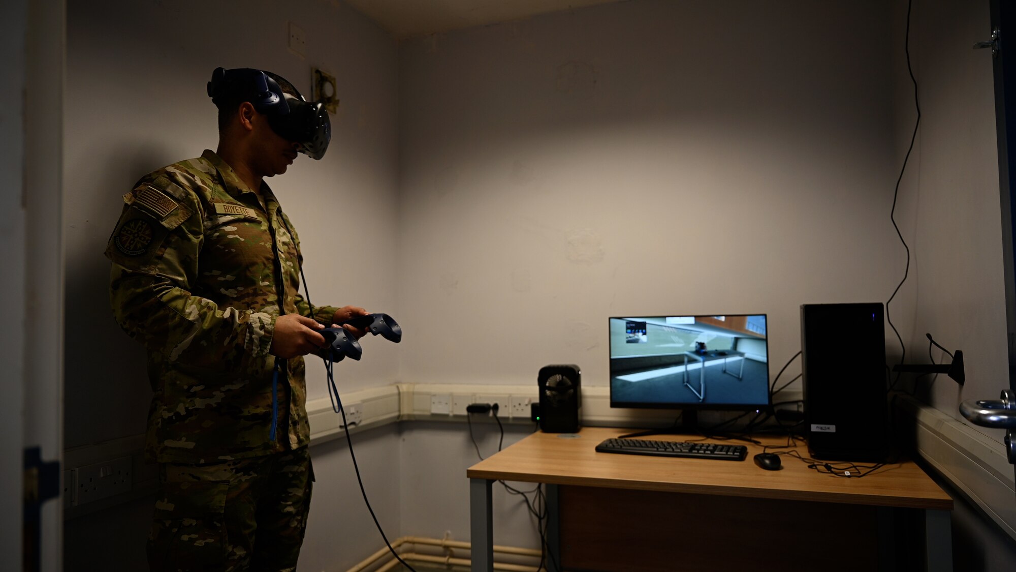 Airman using virtual reality