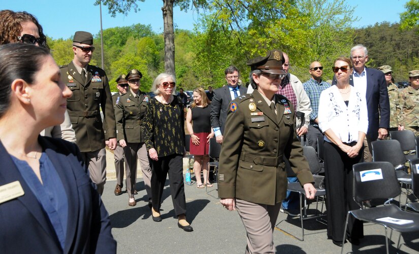 Army Reserve memorializes facility for fallen Iraq War veteran