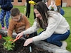 Army Reserve division teaches children during Earth Day celebration