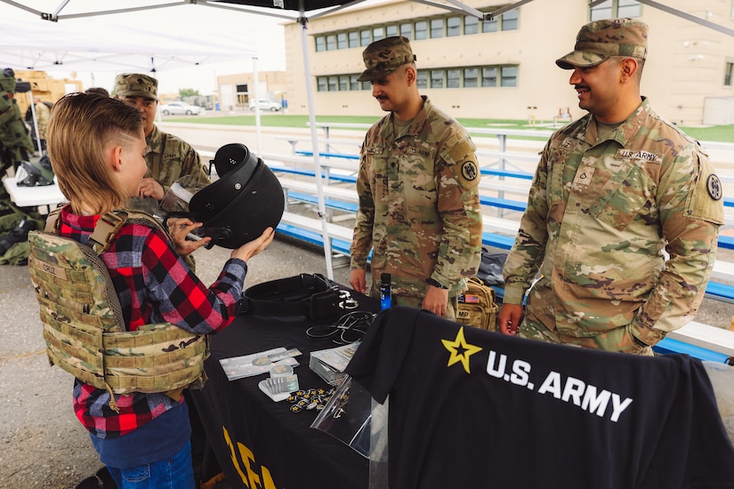 High school students explore diverse career paths at Meet Your Army ...