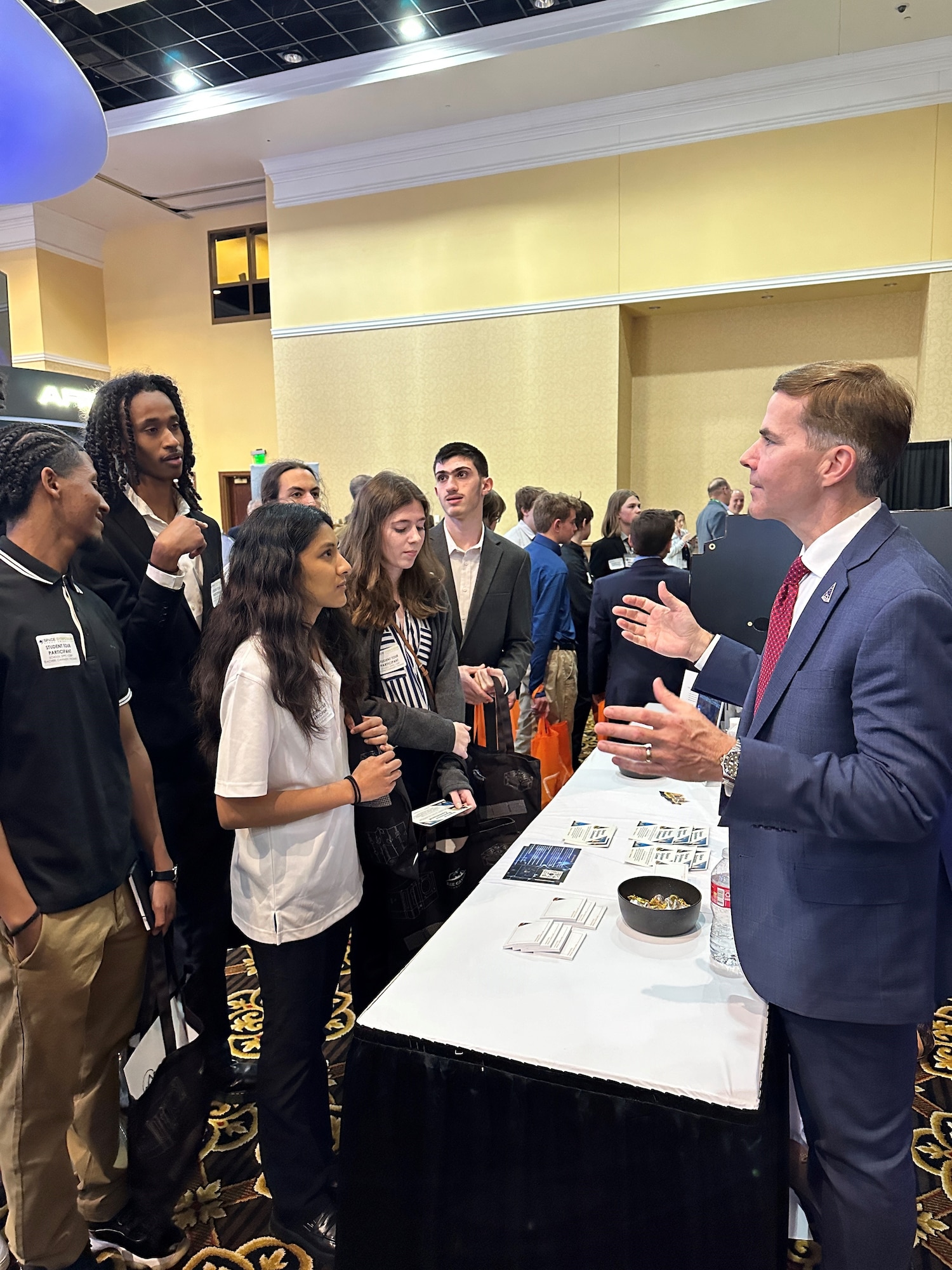 Inspiring our future space industry leaders is something all Space Force #Guardians are proud to do. Pictured here, Space Systems Command’s Director of Human Capital, Ralph “ET” Taylor, shares opportunities for high school students interested in joining the U.S. Space Force, during the 2024 Space Symposium in Colorado Springs, Colo.