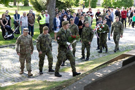 Guardsmen celebrate Victory in Europe Day alongside Czech partners