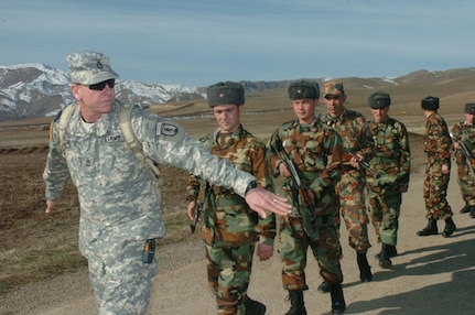 Tajik NCOs learn new responsibilities during U.S.-led exchange