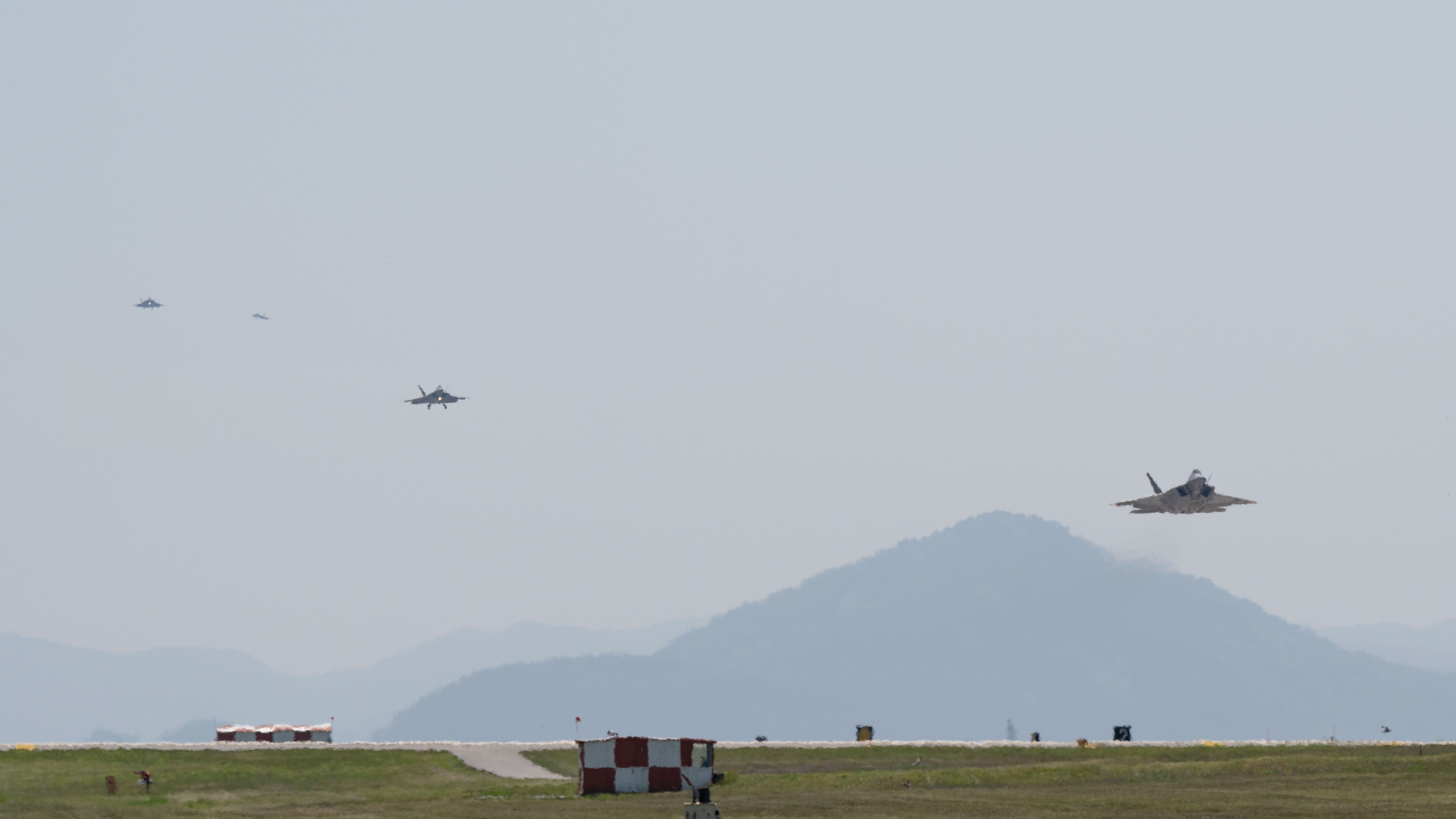 Kunsan welcomes F-22 Raptors for integration training > Kunsan Air Base >  Display